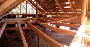 Roundwood plates and rafters can be seen!